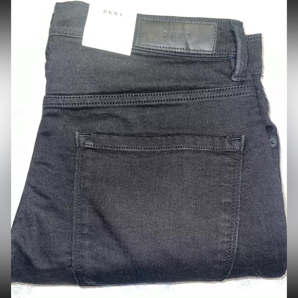 NWT DKNY Williamsburg Slim Jeans 31x30 - Picture 2 of 5